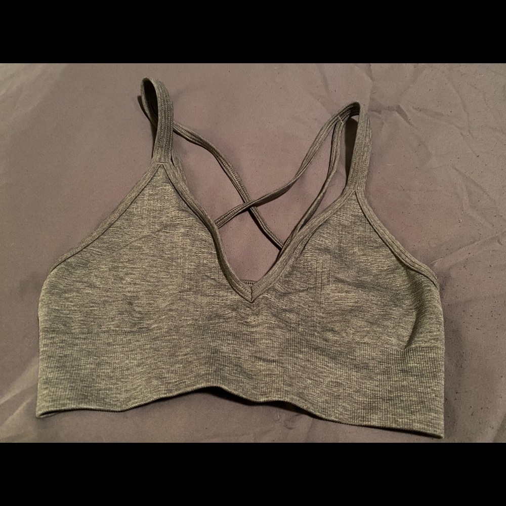 Lululemon deep v-neck bra